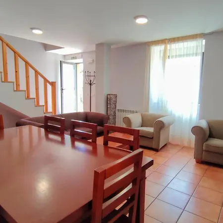 Casa La *